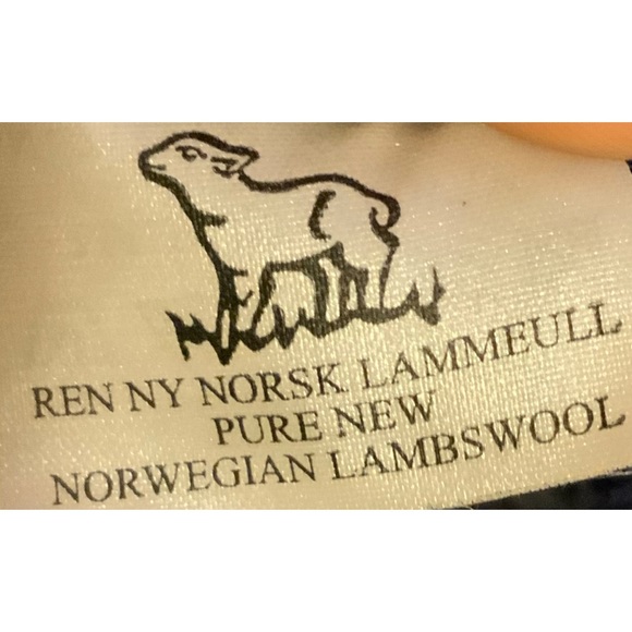 Volund Norwegian Lambswool Sweater - Picture 4 of 4